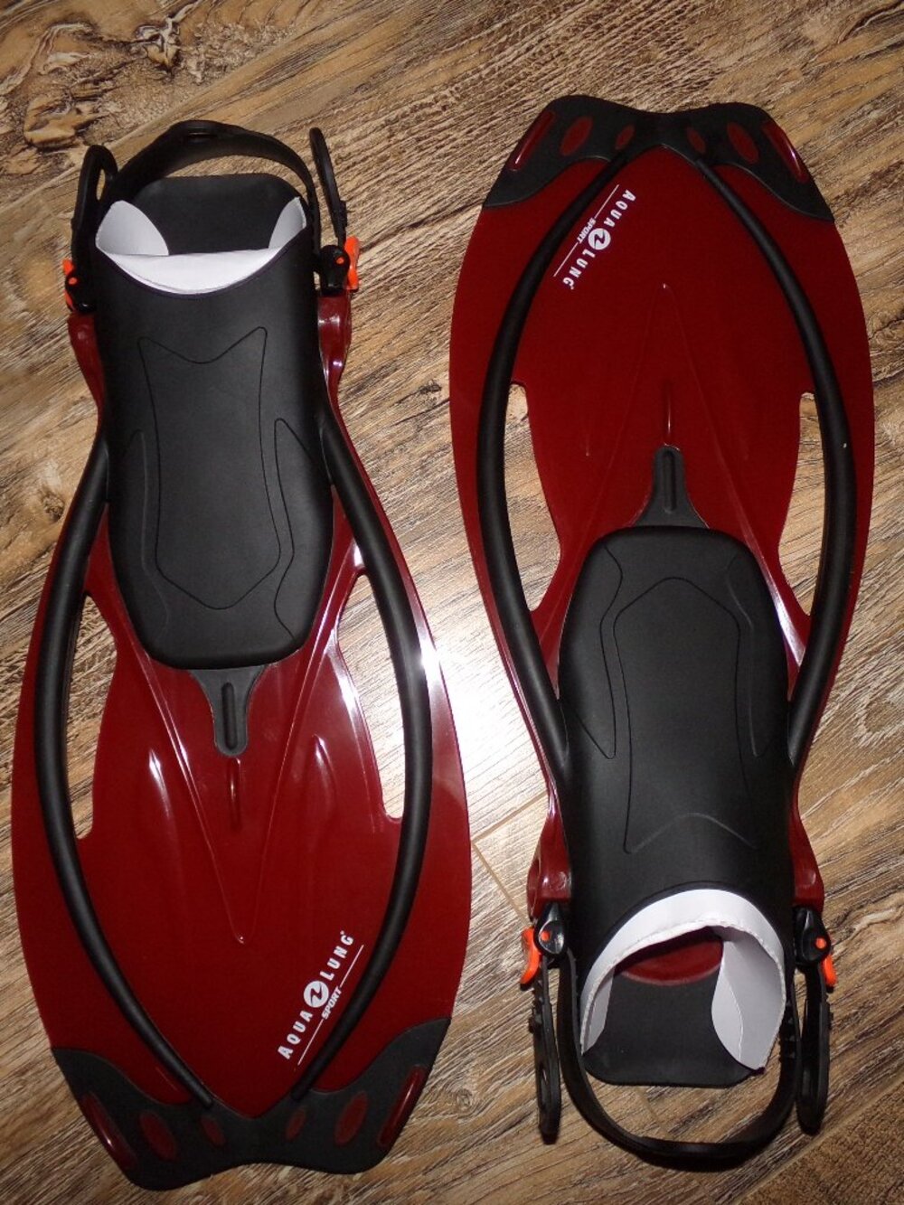 Aqua Lung Sport, Fins, adult, small/medium black red 4 1/2-8 1/2